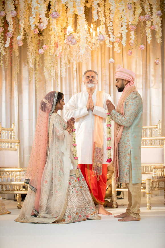 8-Baltimore-Renaisance-Harbor-place-Indian-Wedding-6-2.jpg
