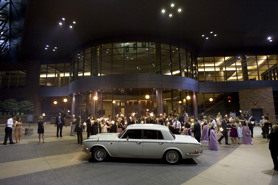 CobbGalleriaLimooutfront.jpg