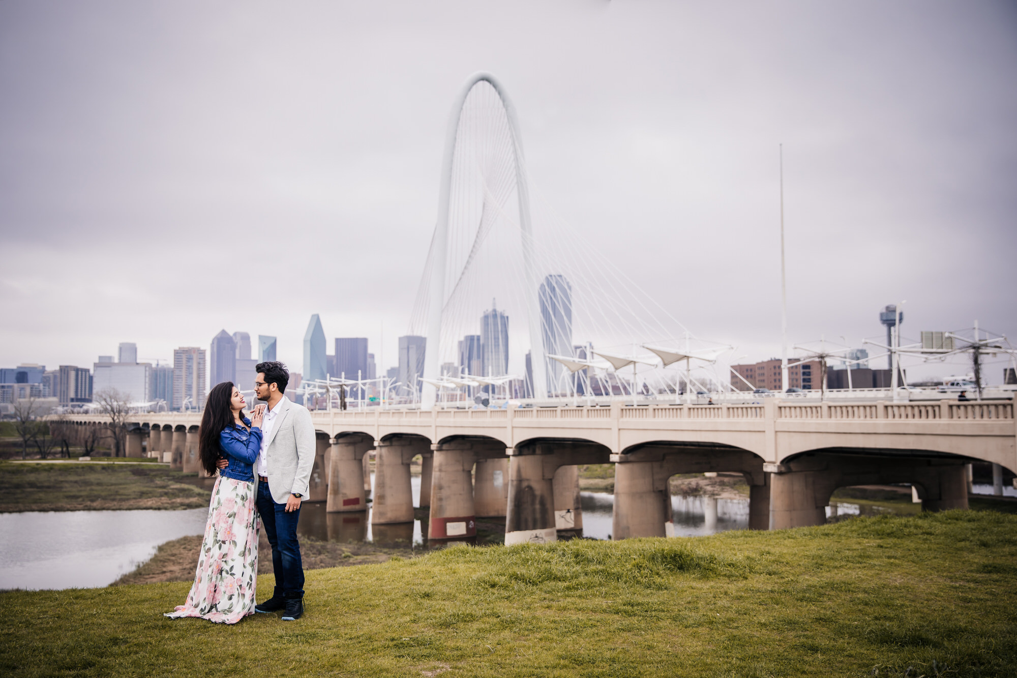 Mani_Virali_Downtown_Dallas_Engagement_Session-15.jpg