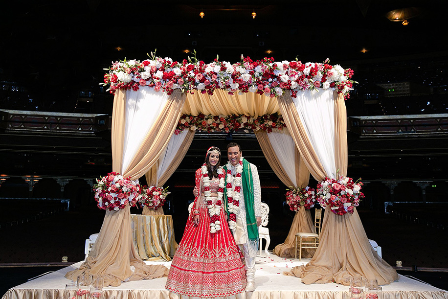 aasif_mandvi_shaifali_puri_pic8.jpg